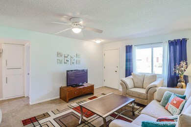 13812 N Newcastle Dr, Sun City, AZ 85351 - photo 3