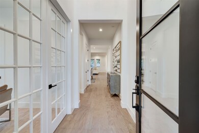 2119 Chantilly Ln, Houston, TX 77018 - photo 2