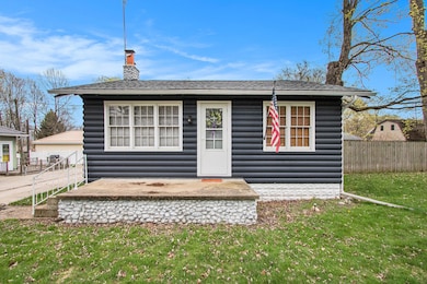 7047 N Cottage Grove Ave, New Carlisle, IN 46552 - photo 2