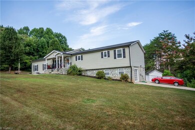 312 River Run Rd, Statesville, NC 28625 - photo 2