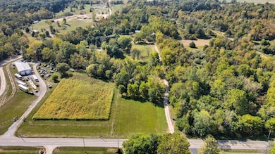 12499 Tarlton Rd, Circleville, OH 43113 - photo 2