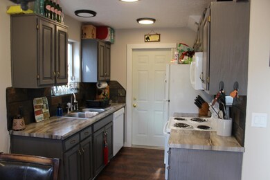 611 W 60 N, Parowan, UT 84761 - photo 5