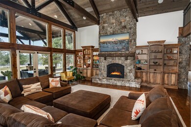 03 21240 Yeoman Rd, Bend-39