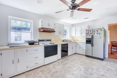 6916 Clemson Dr, Dallas, TX 75214 - photo 5