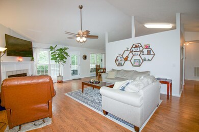 158 Sullivan Dr-38