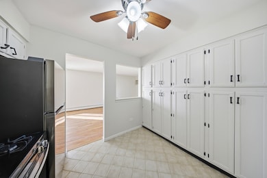 291 Gregory St unit 6, Aurora, IL 60504 - photo 6