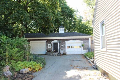 402 W Hollis St, Nashua, NH 03060 - photo 2