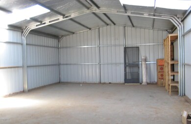 13537 S Clovis Rd -shop - 037
