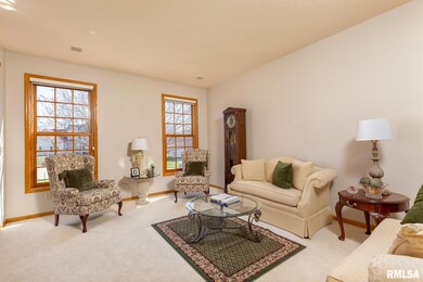 4504 Fairhaven Ct, Davenport, IA 52807 - photo 6