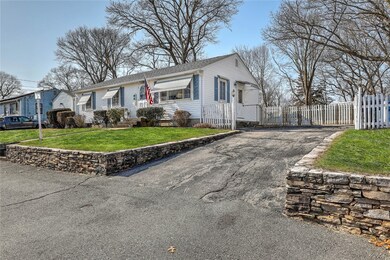 125 Adrian St, Warwick, RI 02886 - photo 2