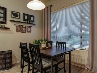 005_Dining Room