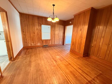 529 Brussels Ave, Clifton Forge, VA 24422 - photo 7