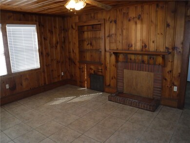 628 S Mechanic St, Pendleton, SC 29670 - photo 5