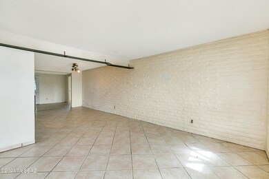 7941 E Nicaragua Dr, Tucson, AZ 85730 - photo 4
