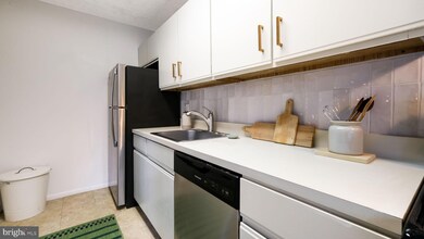 Lafayette Greene Condominium unit CONDO 337, Lafayette Hill, PA 19444 - photo 7