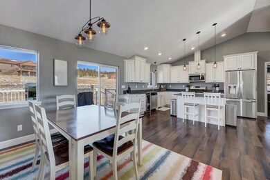Dining/Kitchen