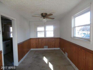 7713 Hillsway Ave, Parkville, MD 21234 - photo 5