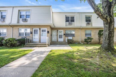 93 White St unit D, Eatontown, NJ 07724 - photo 3