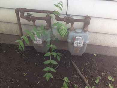 1105 W 11th St, Anderson, IN 46016 - photo 7