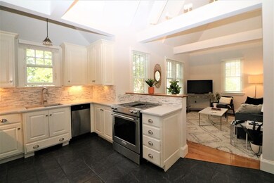 311 River St unit 2, Cambridge, MA 02139 - photo 2