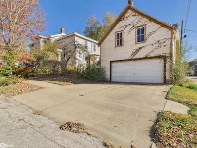 326 Fulton St, Keokuk, IA 52632 - photo 4