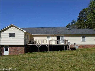 2101 Lambert Dr, Asheboro, NC 27205 - photo 2