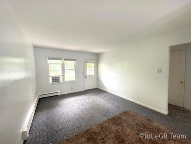 4 Living Room