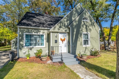 1186 E Forest Ave, Muskegon, MI 49442 - photo 2