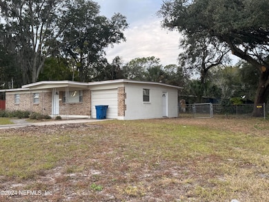 5719 Marlin Ct, Jacksonville, FL 32277 - photo 3