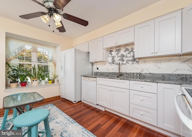 10544 E Wind Way, Columbia, MD 21044 - photo 2