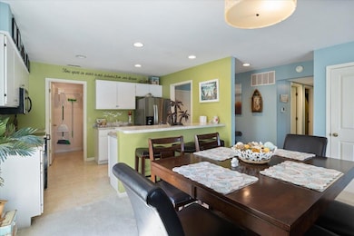 15-244 Bluff Blvd 2B - 15