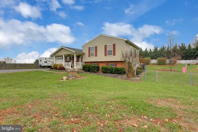 9044 Rosebud Dr, Greencastle, PA 17225 - photo 5