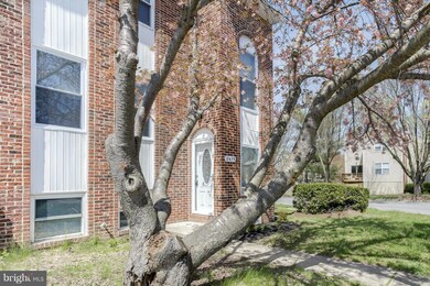 2475 Vineyard Ln, Crofton, MD 21114 - photo 2