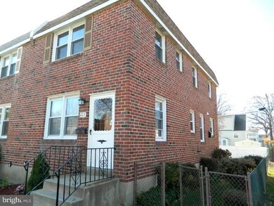 223 Evergreen Ave, Folsom, PA 19033 - photo 2