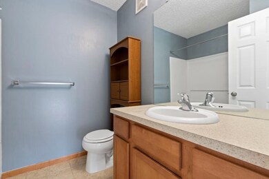 Upper level full bath