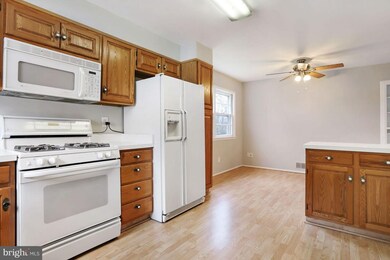 13507 Turkey Branch Pkwy, Rockville, MD 20853 - photo 4