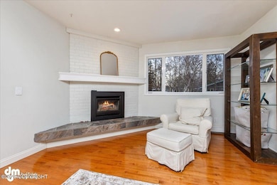 07-Living Room-DW-4338