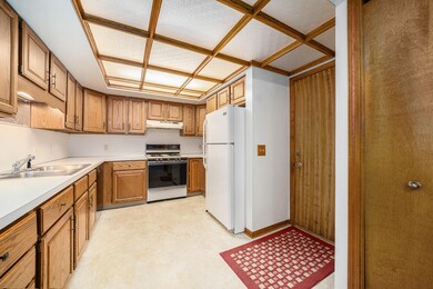 612 Gardenview Dr SW, Byron Center, MI 49315 - photo 7