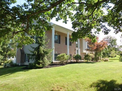 5340 Elgin Dr, Emmaus, PA 18049 - photo 3