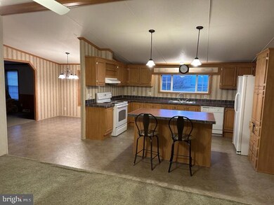 63 Black Bear Ct, Honey Brook, PA 19344 - photo 5