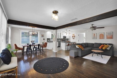 1335 Pine Grove Ct, Jacksonville, FL 32205 - photo 3