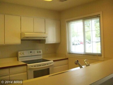 12899A Grays Pointe Rd unit A, Fairfax, VA 22033 - photo 4
