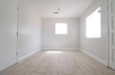 520 S Villa St, Porterville, CA 93257 - photo 7