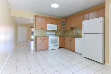 5935 Forest Hill Blvd unit 2, West Palm Beach, FL 33415 - photo 3