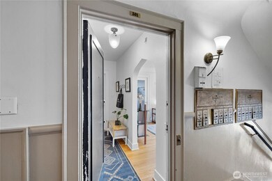 525 16th Ave E unit 201, Seattle, WA 98112 - photo 4