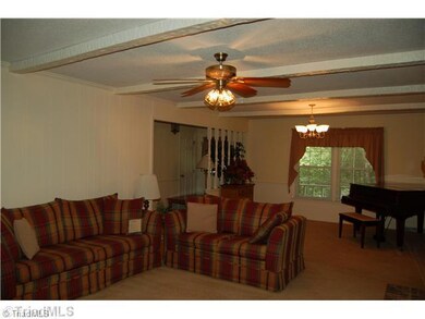 1409 Buxton Rd, Greensboro, NC 27406 - photo 6