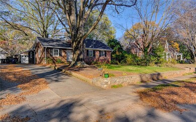 2001 Colonial Place, Winston Salem, NC 27104 - photo 5