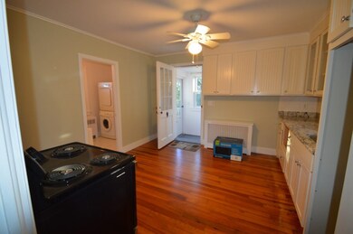 412 Mitchells Ln, Middletown, RI 02842 - photo 4