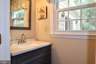 153 Fenwick Ct, Delran, NJ 08075 - photo 4