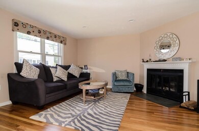 233 Webster St unit 233, Needham Heights, MA 02494 - photo 4